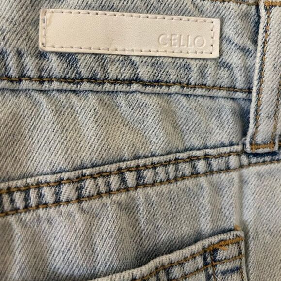 CELLO High Rise Light Wash Wide Leg Cropped Jeans Size 9 - Picture 4 of 8